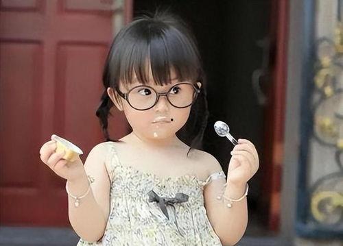 刘楚恬视频,展现童真魅力，萌翻网友心扉
