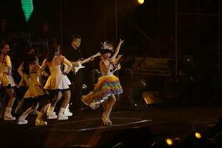 文儿演唱会视频,视听盛宴，青春记忆的华丽绽放